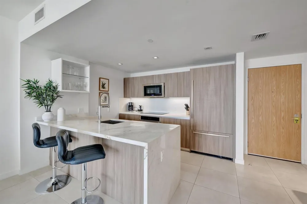 401 BIRCH ROAD #510 Fort Lauderdale, FL 33304