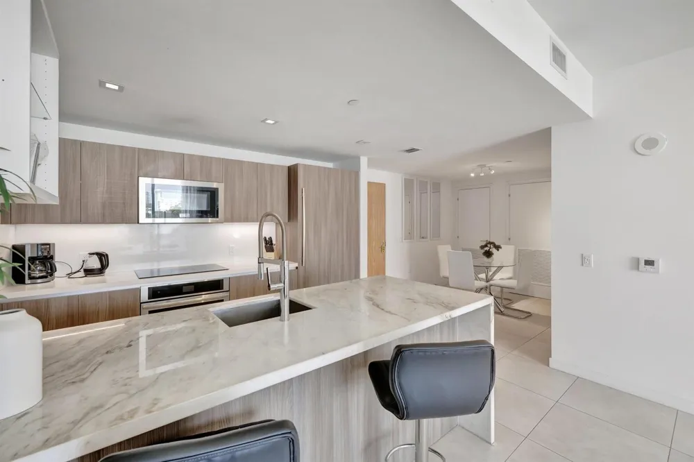 401 BIRCH ROAD #510 Fort Lauderdale, FL 33304