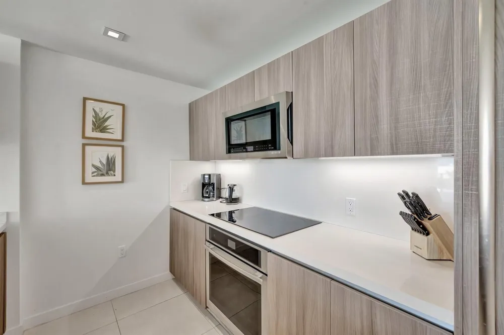 401 BIRCH ROAD #510 Fort Lauderdale, FL 33304
