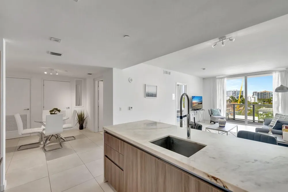 401 BIRCH ROAD #510 Fort Lauderdale, FL 33304