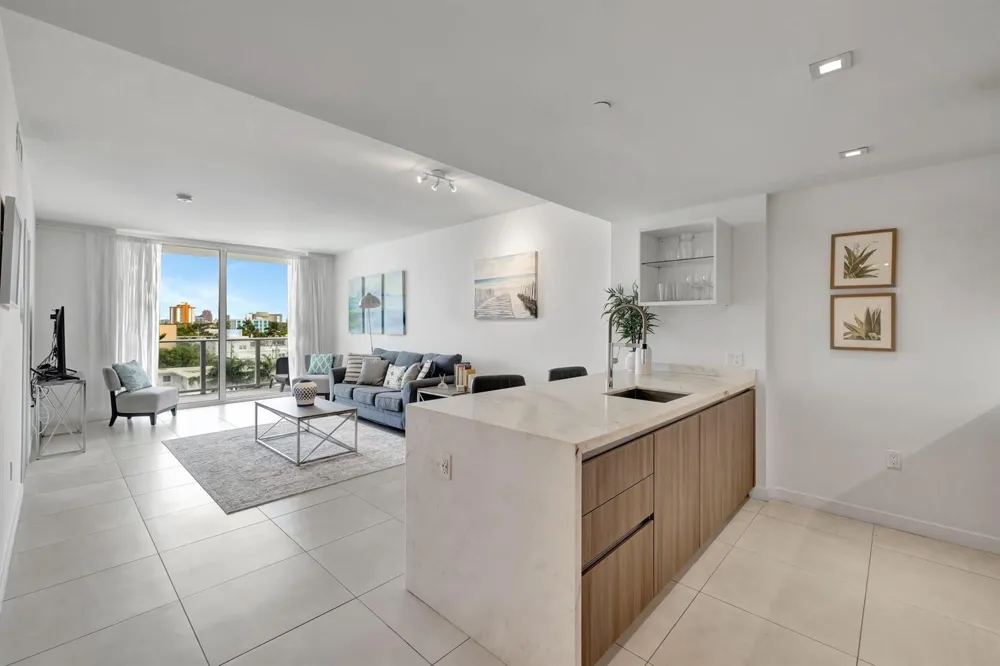 401 BIRCH ROAD #510 Fort Lauderdale, FL 33304