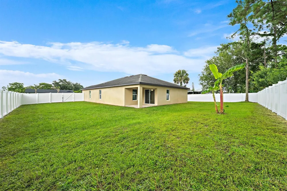 790 NW Kingston Street Port St. Lucie, FL 34983