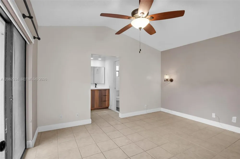 17624 NW 63rd Ct Hialeah, FL 33015