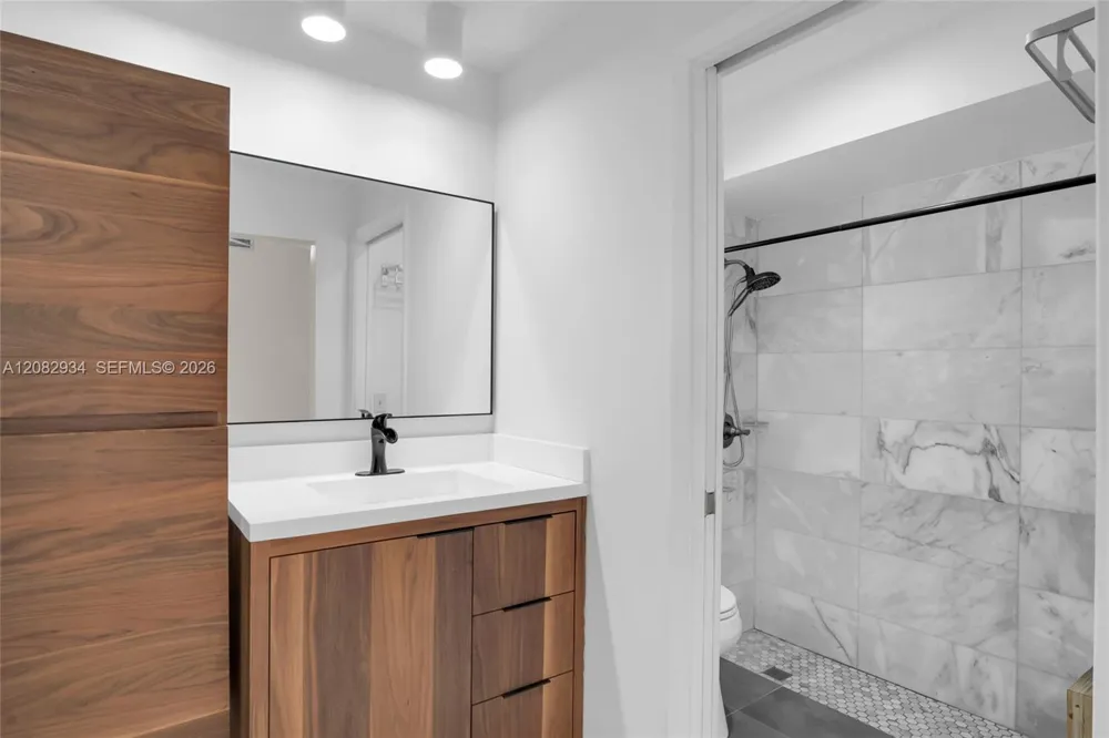 17624 NW 63rd Ct Hialeah, FL 33015