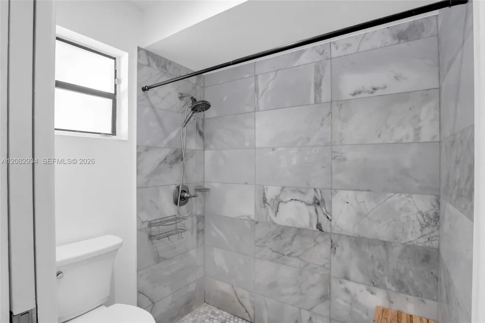17624 NW 63rd Ct Hialeah, FL 33015