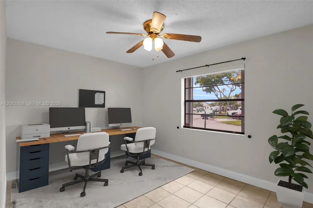 17624 NW 63rd Ct Hialeah, FL 33015