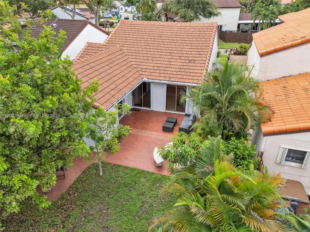 17624 NW 63rd Ct Hialeah, FL 33015