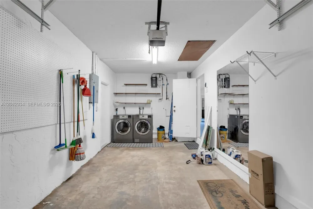 17624 NW 63rd Ct Hialeah, FL 33015