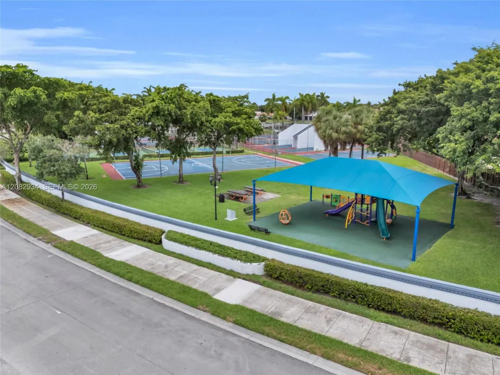 17624 NW 63rd Ct Hialeah, FL 33015