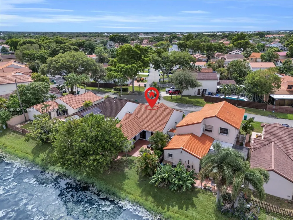 17624 NW 63rd Ct Hialeah, FL 33015