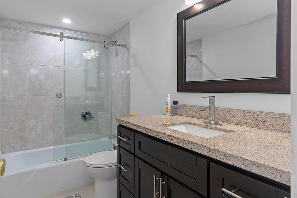 1170 FEDERAL Highway #612 Fort Lauderdale, FL 33304