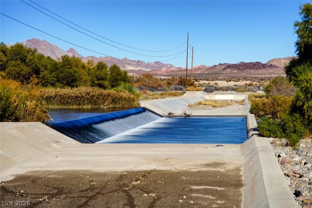 124 Fiery Hill Avenue Henderson, NV 89011