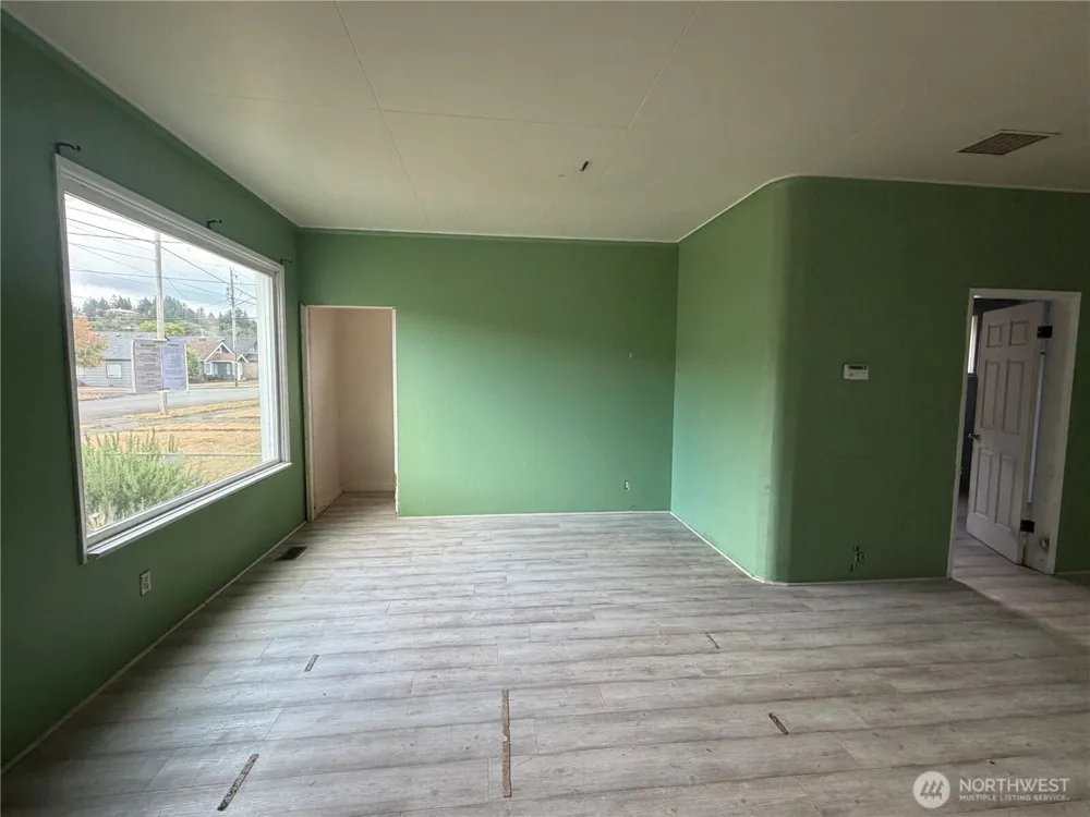 152 Karr Avenue Hoquiam, WA 98550