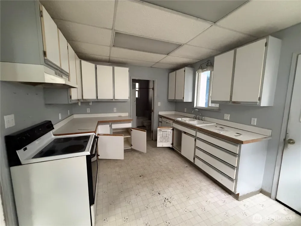 152 Karr Avenue Hoquiam, WA 98550
