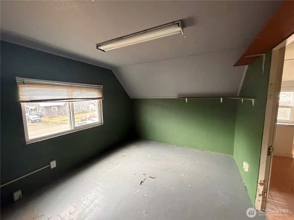 152 Karr Avenue Hoquiam, WA 98550