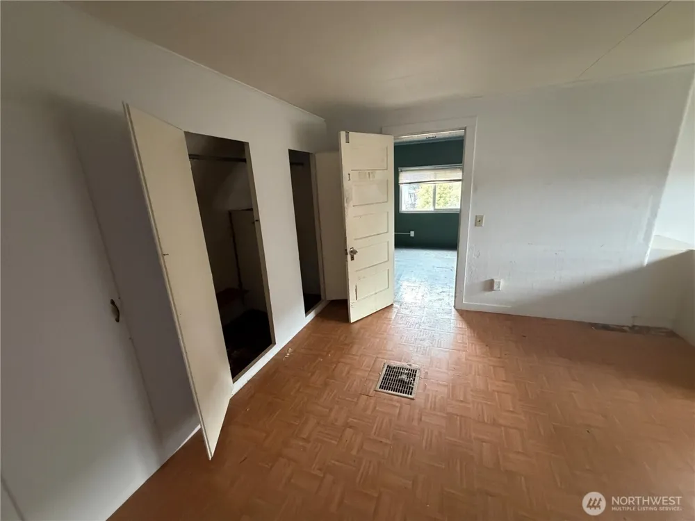 152 Karr Avenue Hoquiam, WA 98550