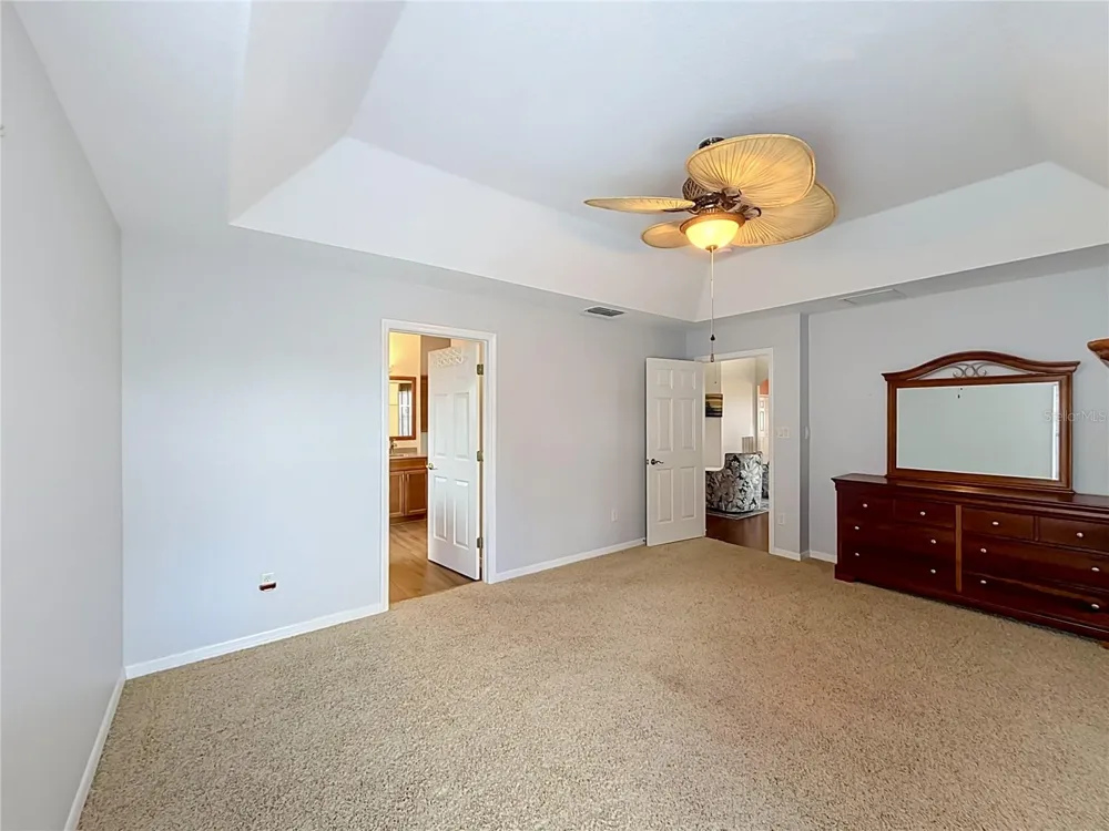 5024 LONG MEADOW DRIVE Leesburg, FL 34748