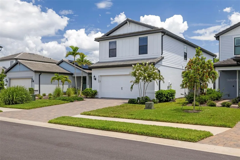 5765 SILVERSIDE PINE COURT Bradenton, FL 34211