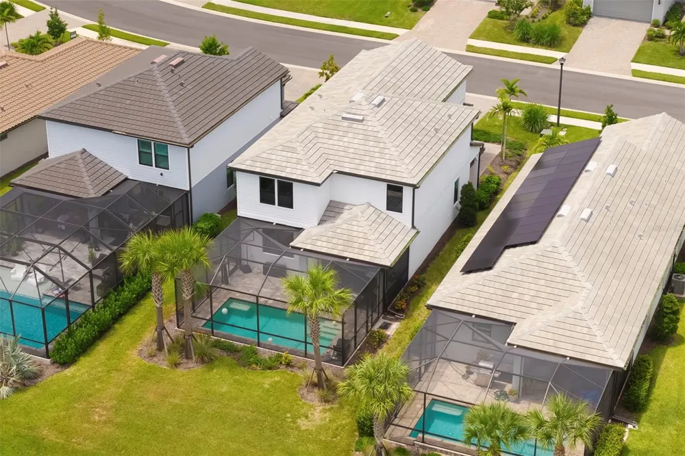 5765 SILVERSIDE PINE COURT Bradenton, FL 34211