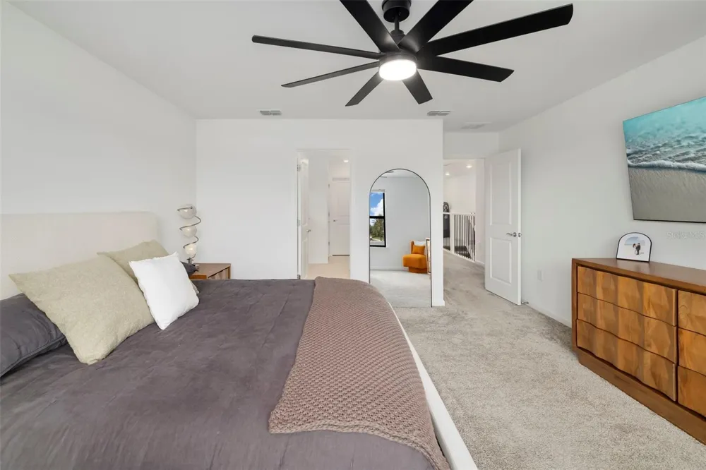5765 SILVERSIDE PINE COURT Bradenton, FL 34211