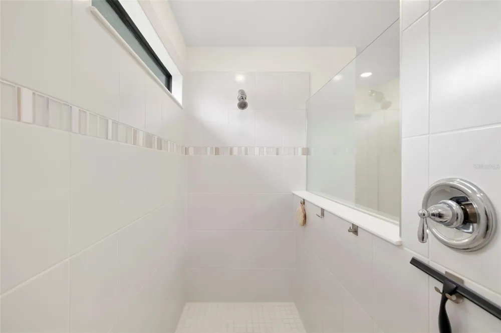 5765 SILVERSIDE PINE COURT Bradenton, FL 34211