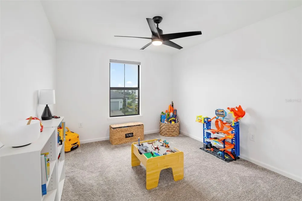 5765 SILVERSIDE PINE COURT Bradenton, FL 34211