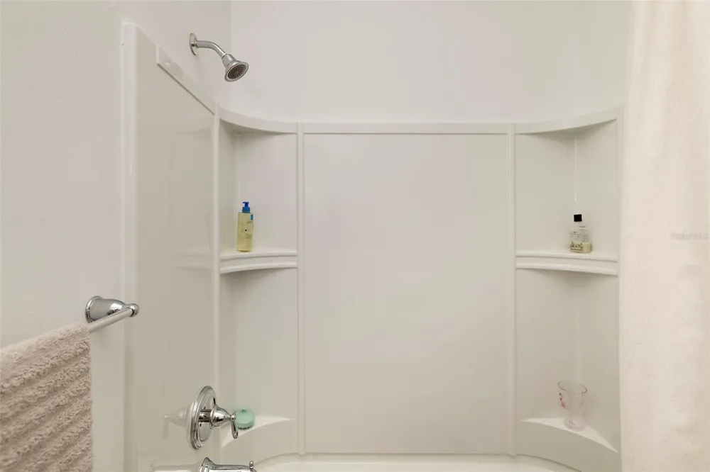 5765 SILVERSIDE PINE COURT Bradenton, FL 34211