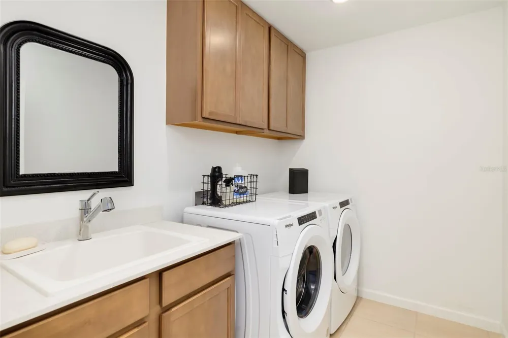5765 SILVERSIDE PINE COURT Bradenton, FL 34211
