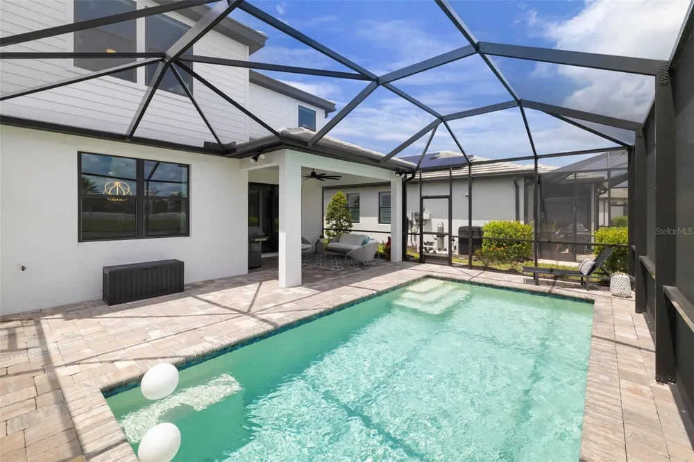 5765 SILVERSIDE PINE COURT Bradenton, FL 34211