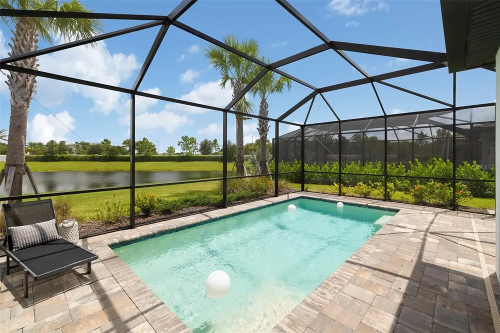 5765 SILVERSIDE PINE COURT Bradenton, FL 34211