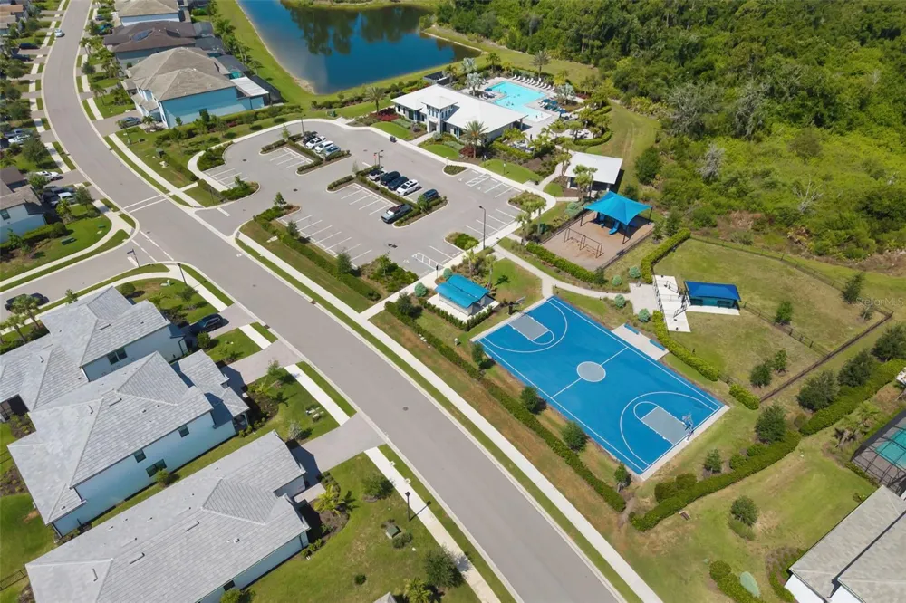 5765 SILVERSIDE PINE COURT Bradenton, FL 34211