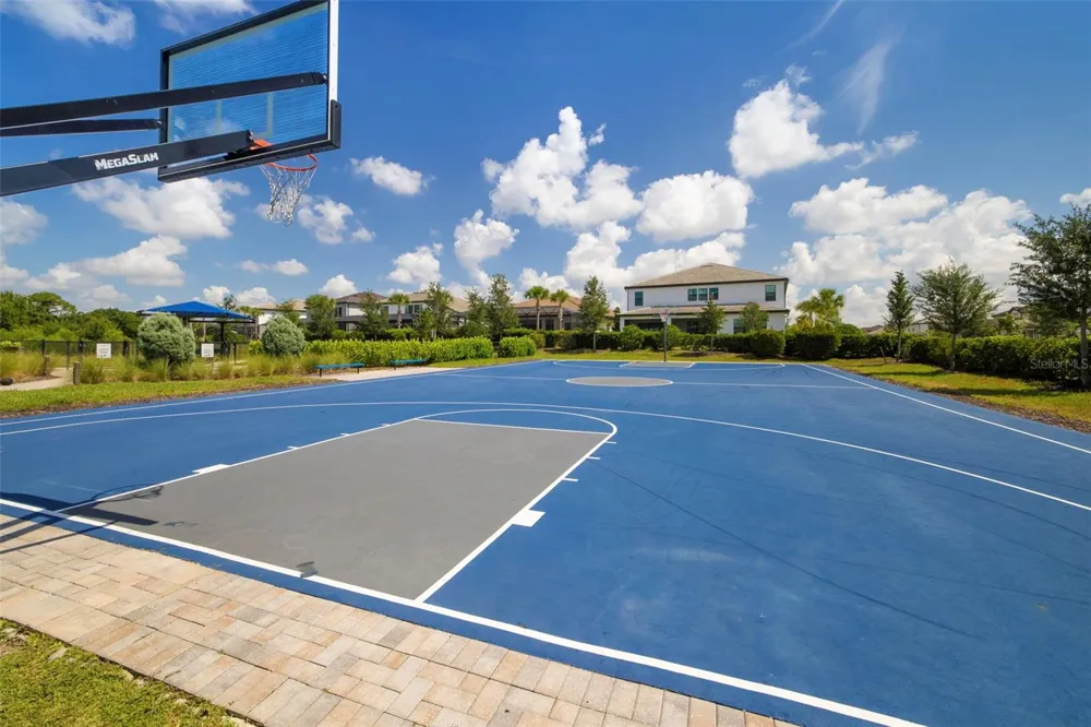5765 SILVERSIDE PINE COURT Bradenton, FL 34211