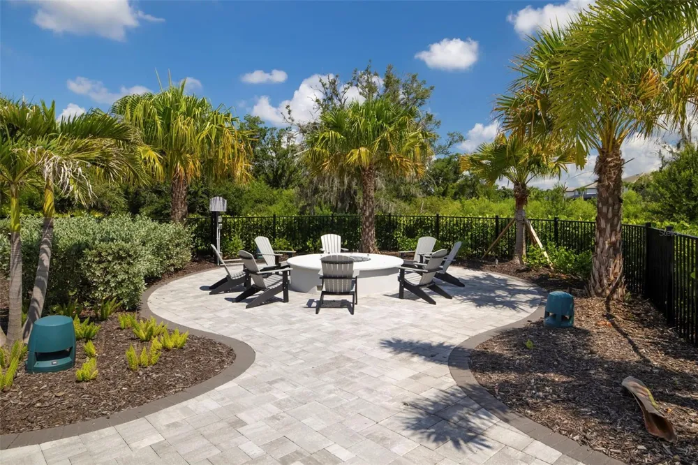 5765 SILVERSIDE PINE COURT Bradenton, FL 34211