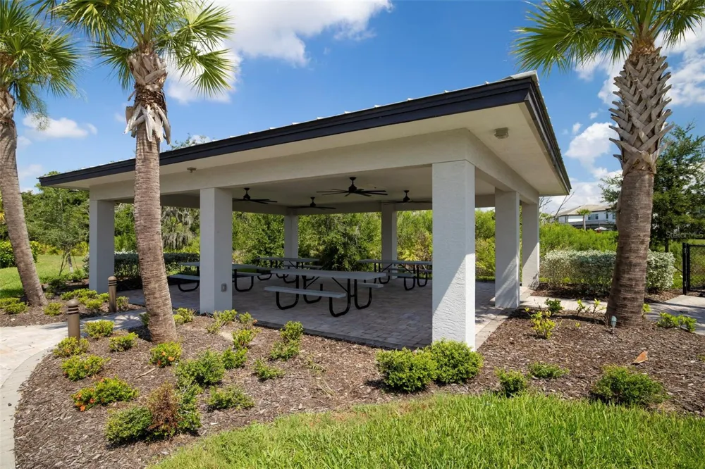 5765 SILVERSIDE PINE COURT Bradenton, FL 34211