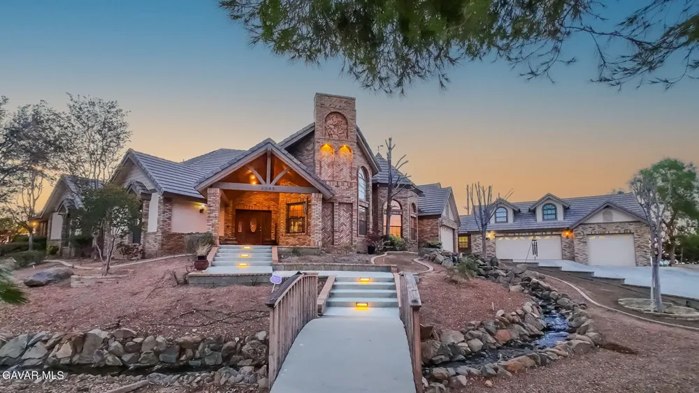 3249 Camino Hermanos Lancaster, CA 93536