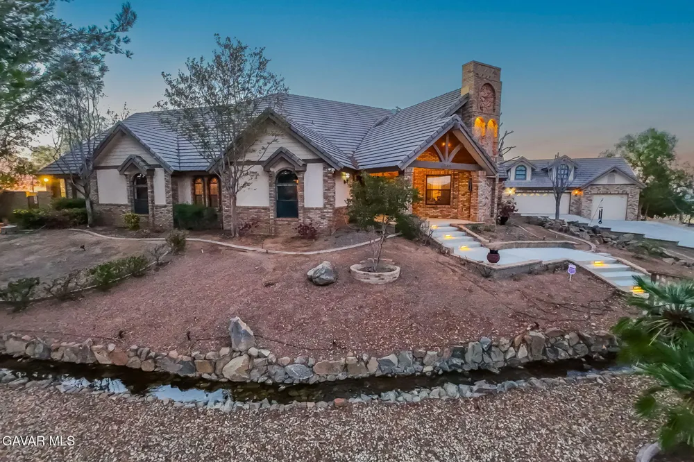 3249 Camino Hermanos Lancaster, CA 93536