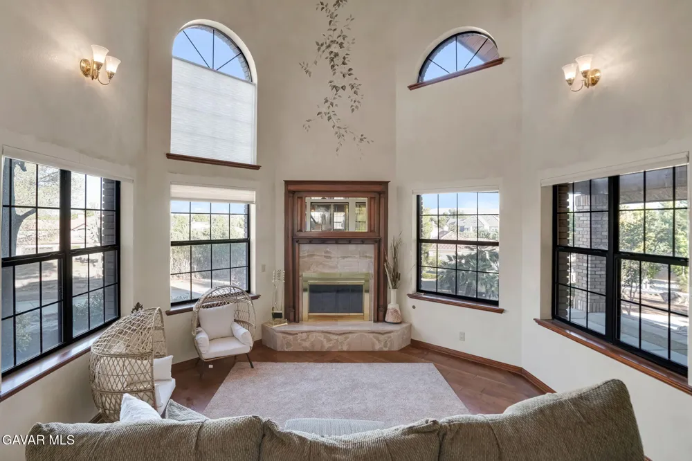 3249 Camino Hermanos Lancaster, CA 93536