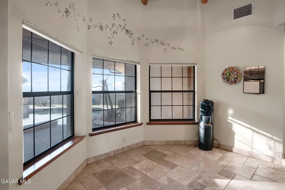 3249 Camino Hermanos Lancaster, CA 93536