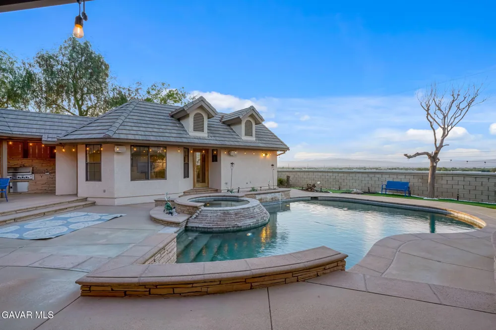 3249 Camino Hermanos Lancaster, CA 93536