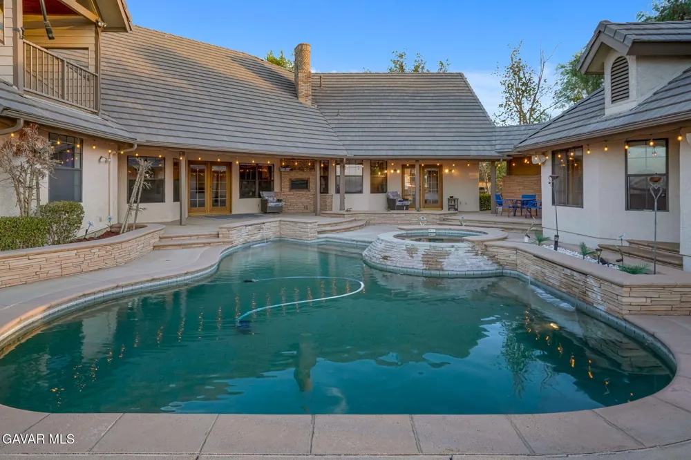 3249 Camino Hermanos Lancaster, CA 93536