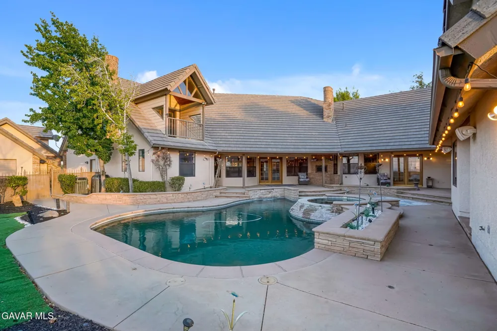 3249 Camino Hermanos Lancaster, CA 93536