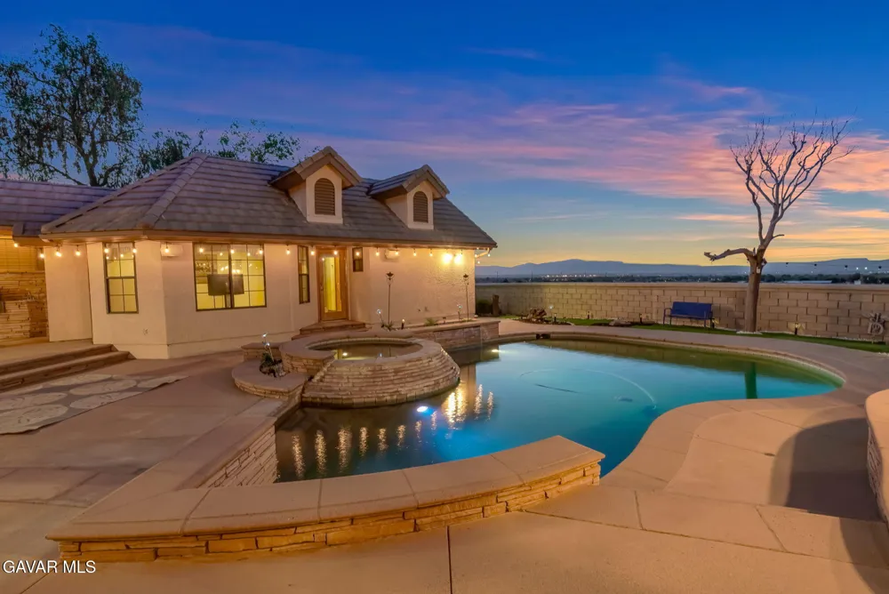 3249 Camino Hermanos Lancaster, CA 93536