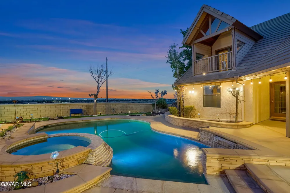 3249 Camino Hermanos Lancaster, CA 93536