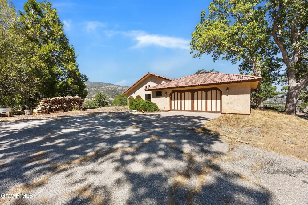 23921 Parke Court Tehachapi, CA 93561