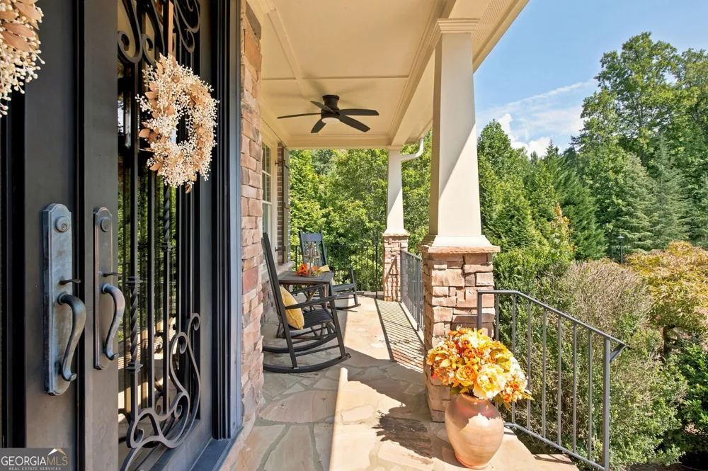 360 Dewpoint LN Johns Creek, GA 30022