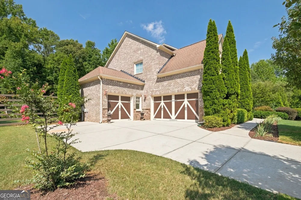 360 Dewpoint LN Johns Creek, GA 30022