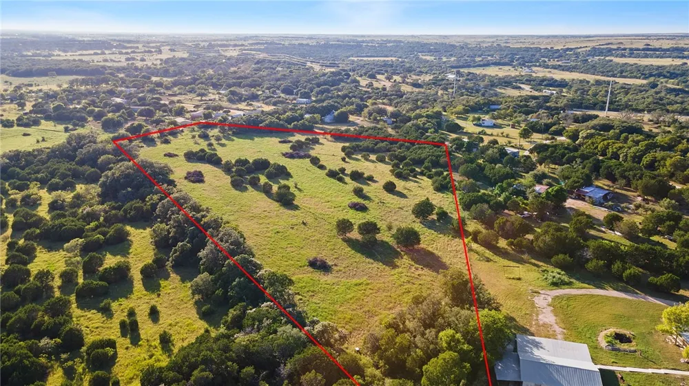 5274 County Road 200 Liberty Hill, TX 78642