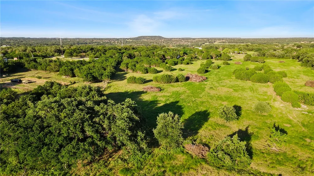 5274 County Road 200 Liberty Hill, TX 78642