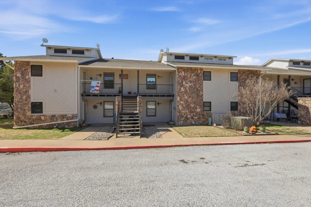 3033 Hells Gate Loop #E207 Strawn, TX 76475