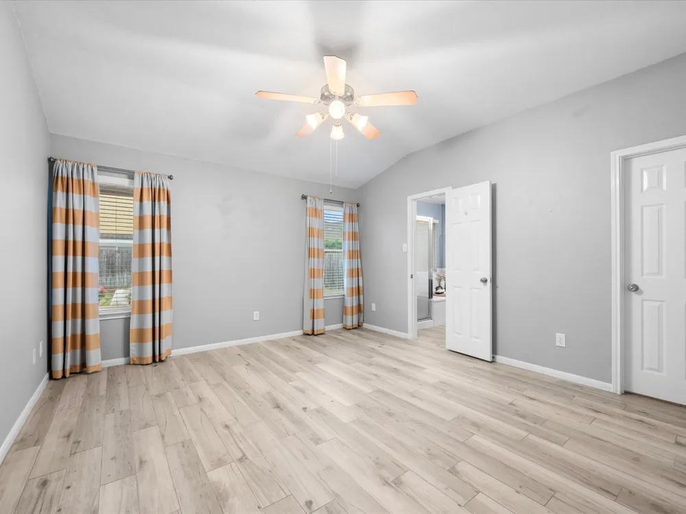 21639 Falvel Lake Drive Spring, TX 77388